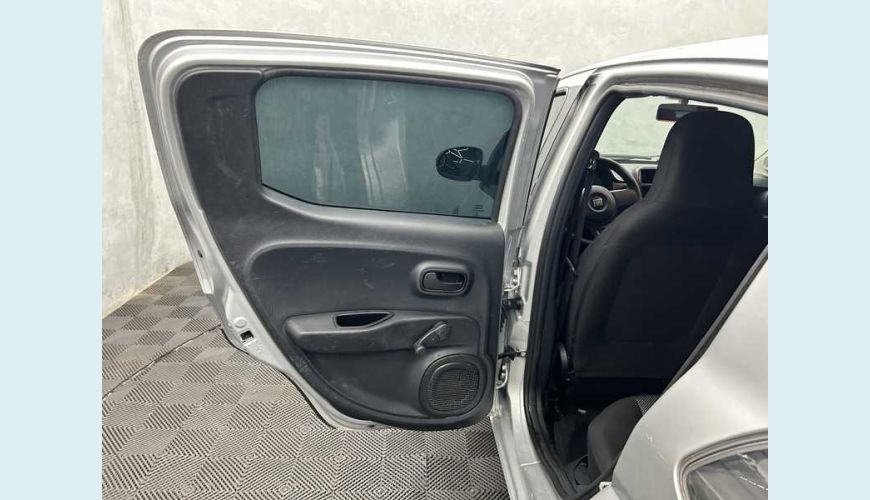FIAT MOBI LIKE 1.0 FLEX - PRATA - 2022 Foto 9 (Grande)