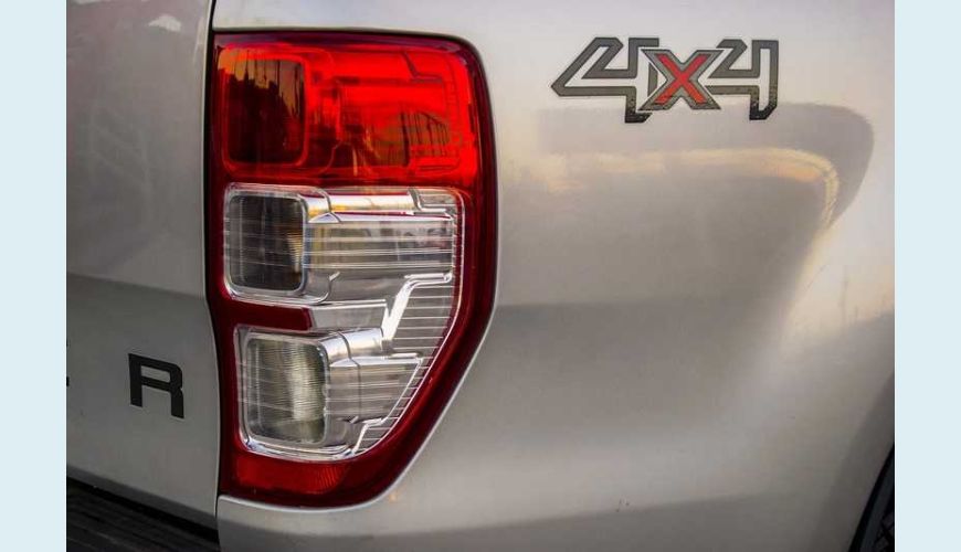 FORD RANGER CD RANGER 2.2 TD XLS CD 4X4 AUT. - PRATA - 2017 Foto 9 (Grande)