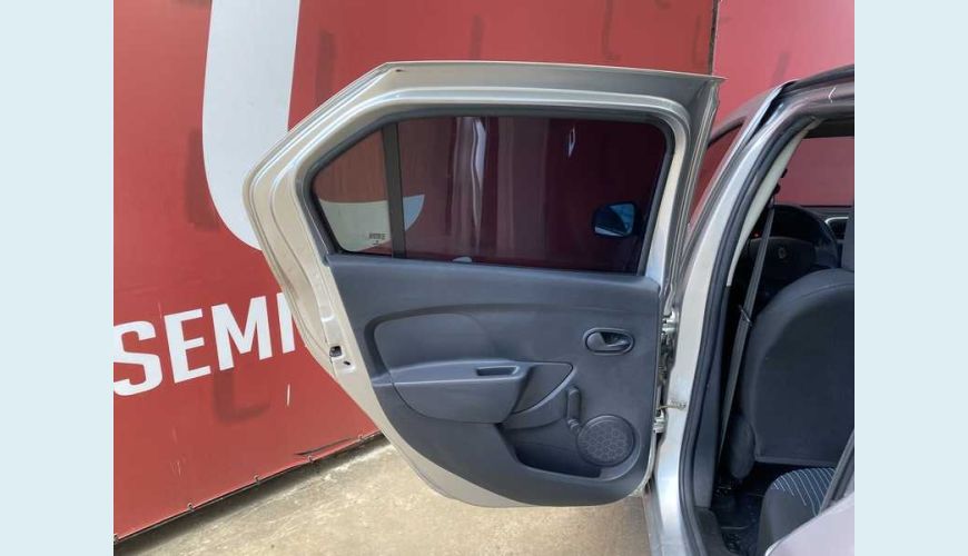 RENAULT LOGAN AUTHENTIQUE 1.0 12V SCE FLEX - PRATA - 2020 Foto 9 (Grande)