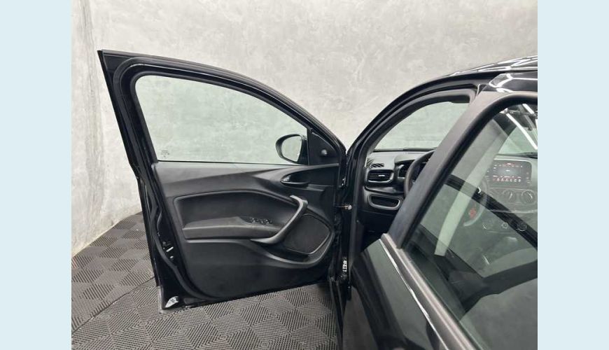 FIAT CRONOS DRIVE 1.3 (FLEX) AT - PRETO - 2023 Foto 9 (Grande)