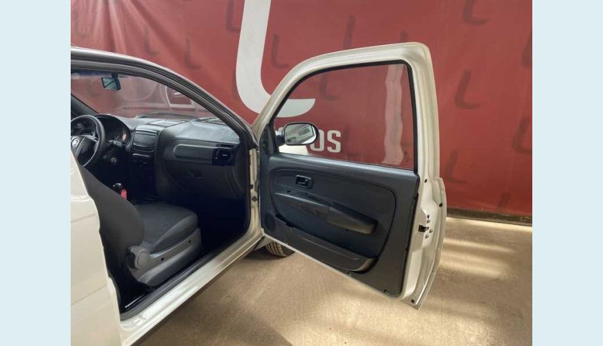 FIAT STRADA HARD WORKING 1.4 FLEX CS - BRANCO - 2020 Foto 9 (Grande)