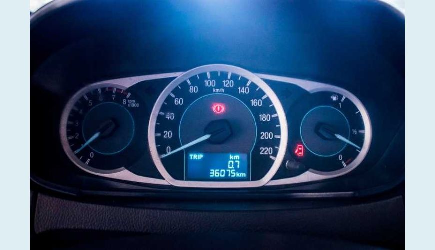 FORD KA 1.0 SE PLUS FLEX - BRANCO - 2018 Foto 9 (Grande)