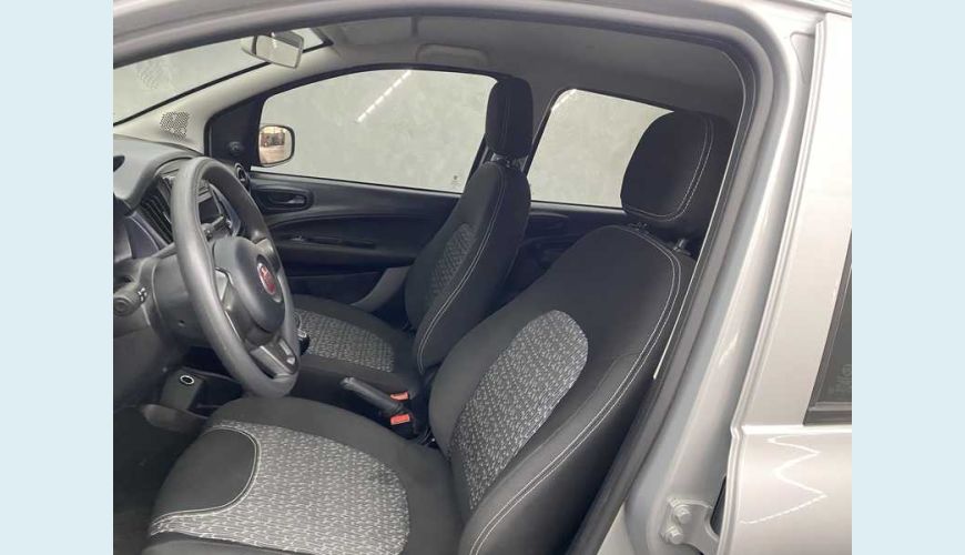 FIAT UNO ATTRACTIVE 1.0 - PRATA - 2021 Foto 9 (Grande)