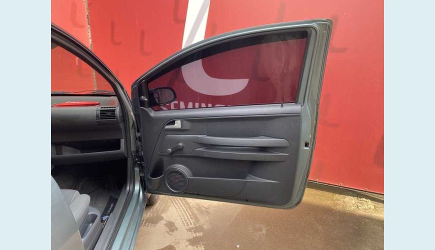 VOLKSWAGEN FOX CITY 1.0 8V FLEX 2P - CINZA - 2009 Foto 9 (Grande)