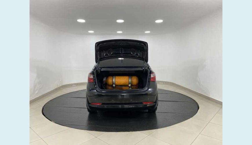 HYUNDAI HB 20S 1.6 COMFORT PLUS (AUT) (FLEX) - PRETO - 2015 Foto 9 (Grande)