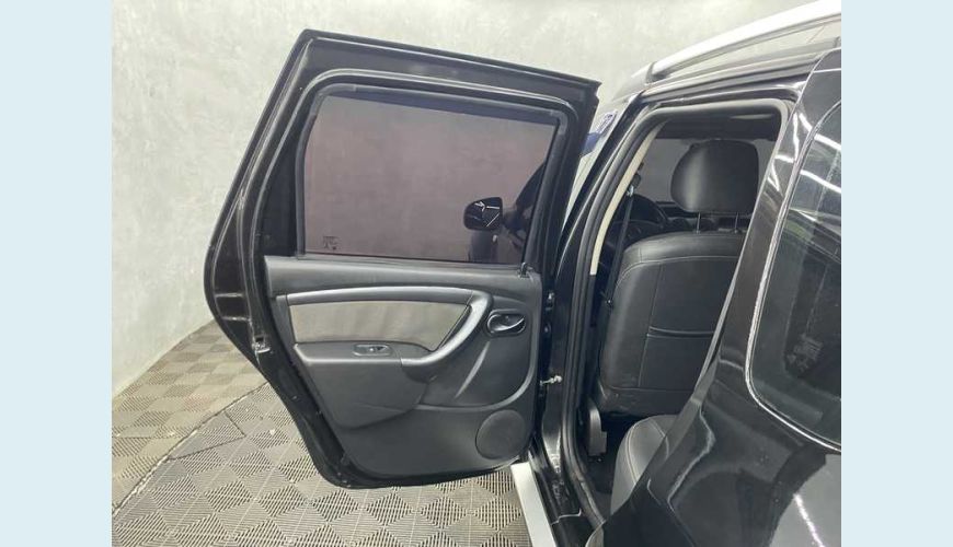 RENAULT DUSTER 2.0 16V DYNAMIQUE (FLEX)(AUT) - PRETO - 2014 Foto 9 (Grande)