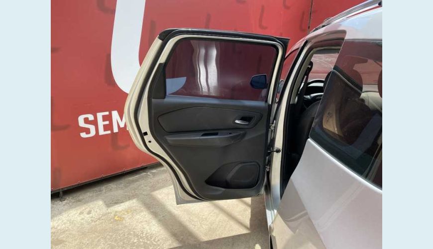 CHEVROLET SPIN LT 5S 1.8 FLEX - PRATA - 2016 Foto 9 (Grande)