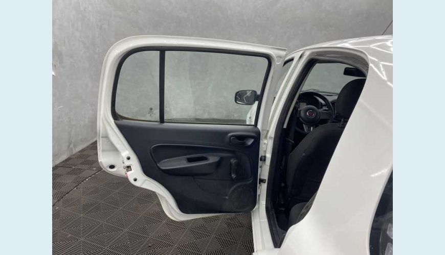 FIAT UNO ATTRACTIVE 1.0 - BRANCO - 2021 Foto 9 (Grande)