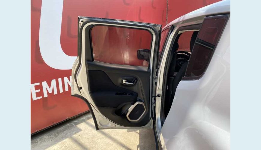 JEEP RENEGADE SPORT 1.8 4X2 FLEX - PRATA - 2016 Foto 9 (Grande)