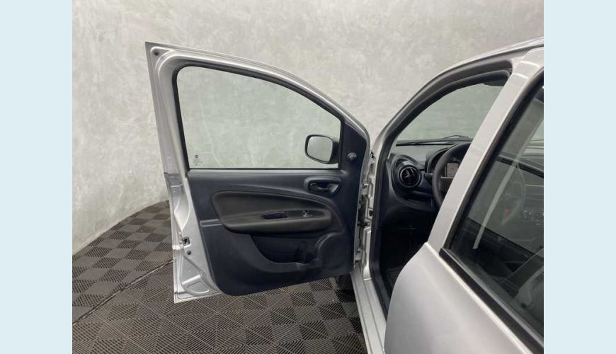 FIAT UNO ATTRACTIVE 1.0 - PRATA - 2021 Foto 9 (Grande)