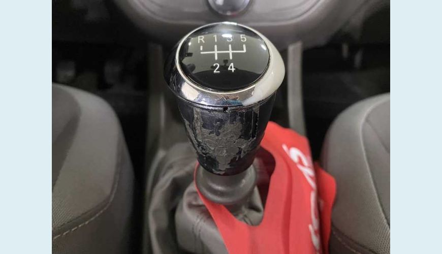 CHEVROLET COBALT LT 1.8 8V (FLEX) - CINZA - 2013 Foto 9 (Grande)