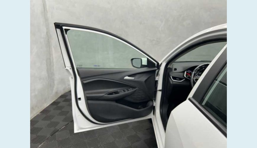 CHEVROLET ONIX PLUS LT 1.0 - BRANCO - 2024 Foto 9 (Grande)
