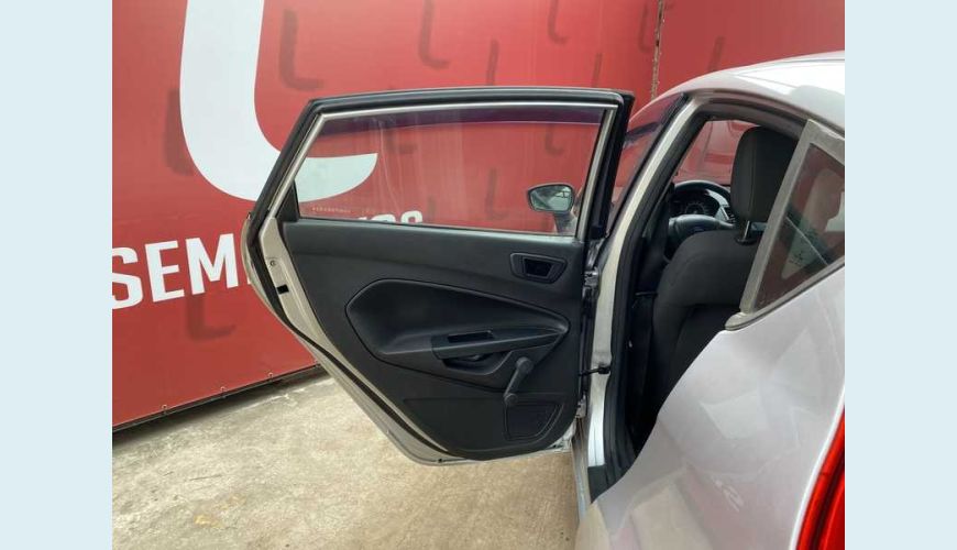 FORD NEW FIESTA HATCH NEW FIESTA S 1.5 16V - PRATA - 2014 Foto 9 (Grande)