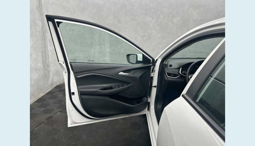 CHEVROLET ONIX LT 1.0 TURBO - BRANCO - 2024 Foto 9 (Grande)