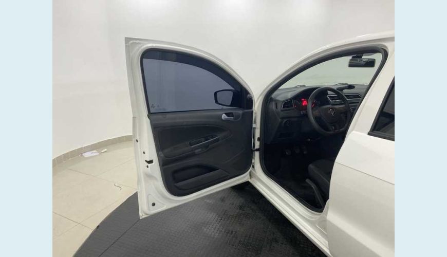 VOLKSWAGEN VOYAGE 1.6 TRENDLINE (FLEX) - BRANCO - 2018 Foto 9 (Grande)