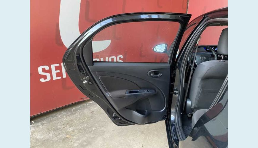 TOYOTA ETIOS SEDAN X PLUS 1.5 AUT. FLEX - PRETO - 2020 Foto 9 (Grande)