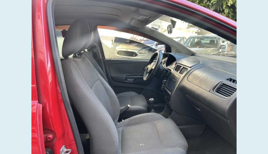 VOLKSWAGEN FOX 1.0 TEC FLEX 2P - VERMELHO - 2011 Foto 9 (Grande)