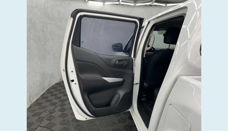 NISSAN FRONTIER 2.3 TD CD S 4X4 - BRANCO - 2021 Foto 9 (Grande)