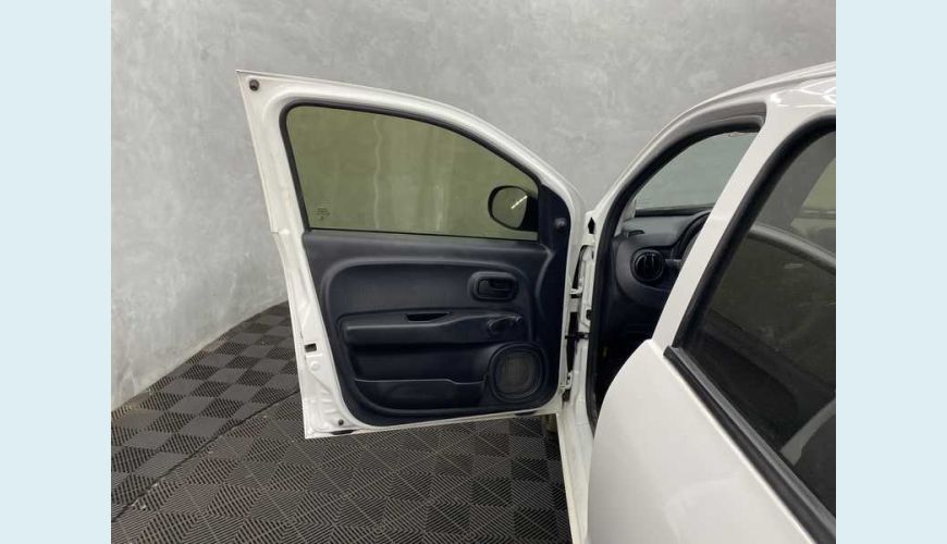 FIAT MOBI EASY 1.0 (FLEX) - BRANCO - 2022 Foto 9 (Grande)