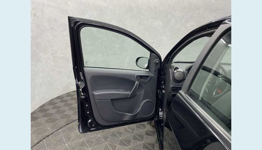 FIAT GRAND SIENA 1.4 FLEX - PRETO - 2021 Foto 9 (Grande)