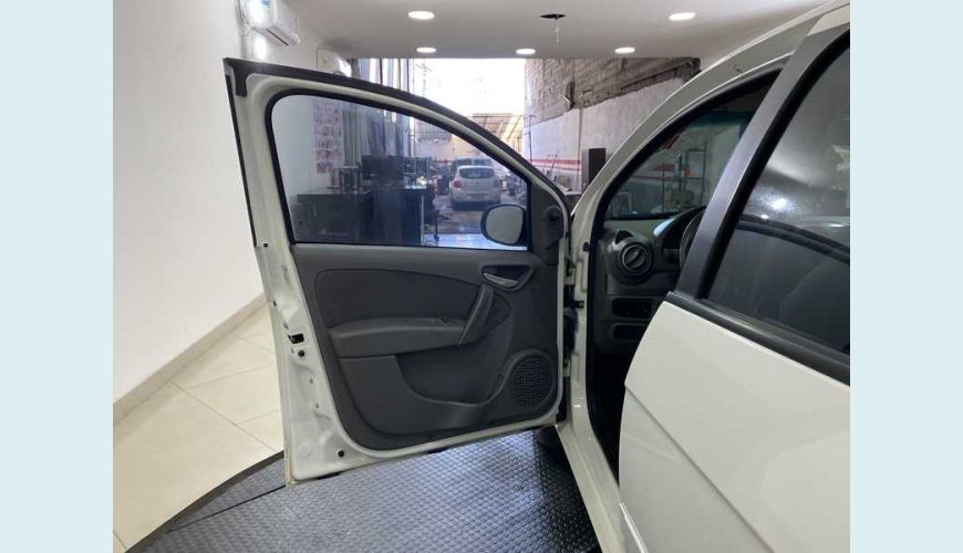 FIAT PALIO ATTRACTIVE 1.0 EVO (FLEX) - BRANCO - 2016 Foto 9 (Grande)