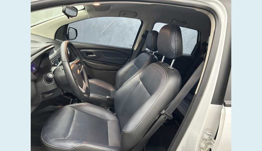 CHEVROLET SPIN PREMIER 1.8 (AUT.) - BRANCO - 2023 Foto 9 (Grande)