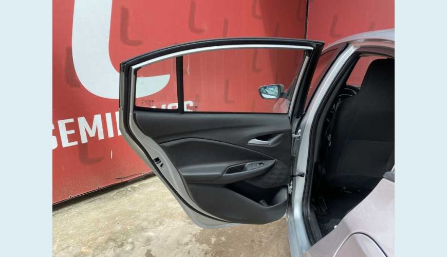 CHEVROLET ONIX PLUS 1.0 LT (FLEX) - PRATA - 2021 Foto 9 (Grande)