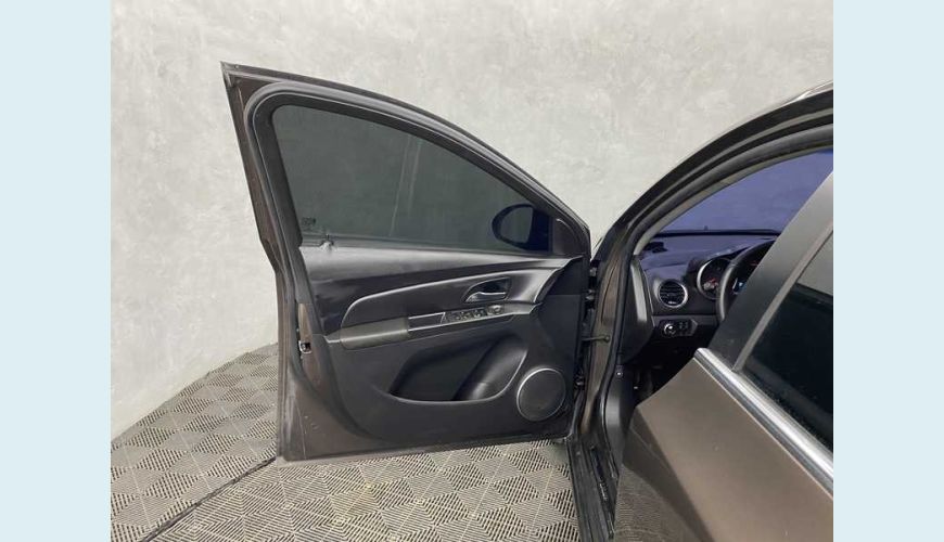 CHEVROLET CRUZE LT 1.8 16V ECOTEC AUT.FLEX - MARROM - 2015 Foto 9 (Grande)