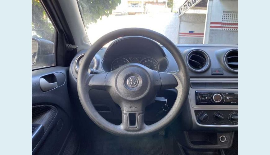 VOLKSWAGEN GOL 1.0 TEC CITY (FLEX) 4P - PRATA - 2015 Foto 9 (Grande)