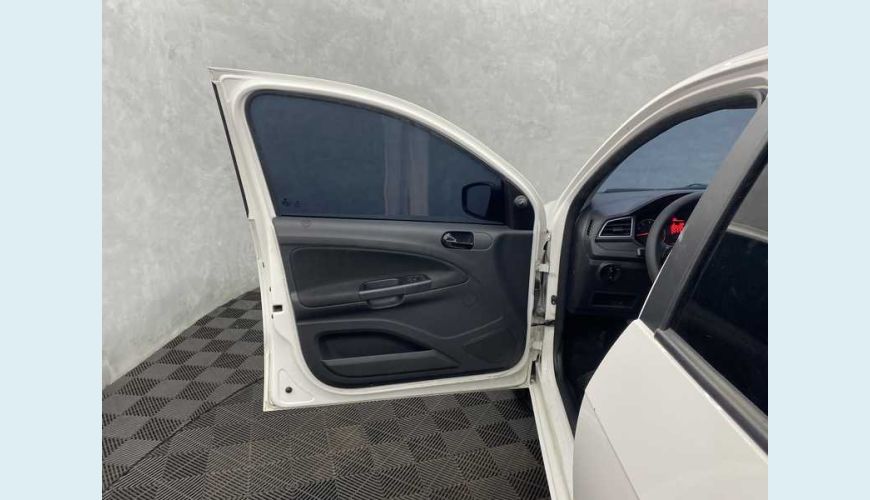 VOLKSWAGEN VOYAGE 1.6 MSI 8V (FLEX) - BRANCO - 2021 Foto 9 (Grande)