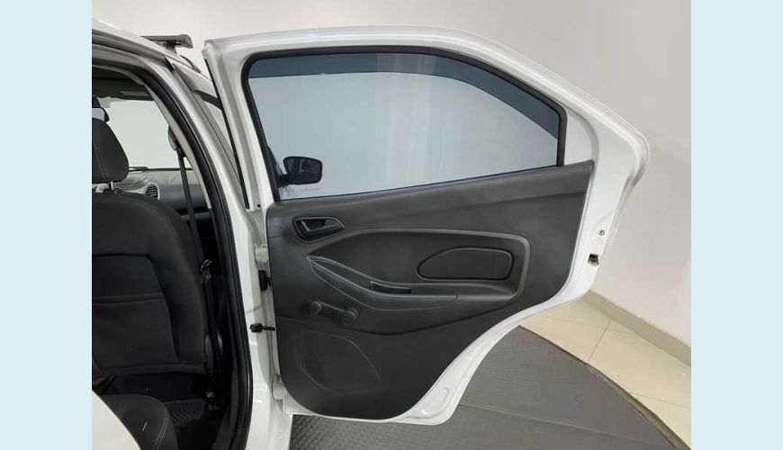 FORD KA 1.0 SE PLUS FLEX - BRANCO - 2018 Foto 9 (Grande)