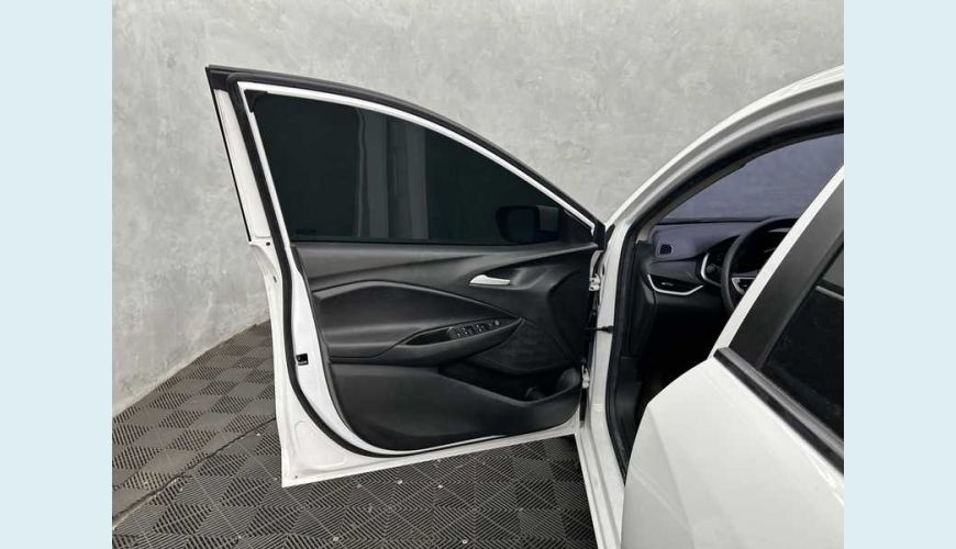 CHEVROLET ONIX LT 1.0 - BRANCO - 2023 Foto 9 (Grande)