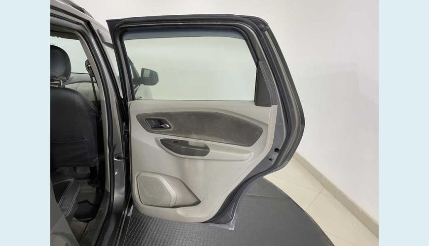 CHEVROLET SPIN LTZ 7S 1.8 (FLEX) (AUT) - CINZA - 2015 Foto 9 (Grande)