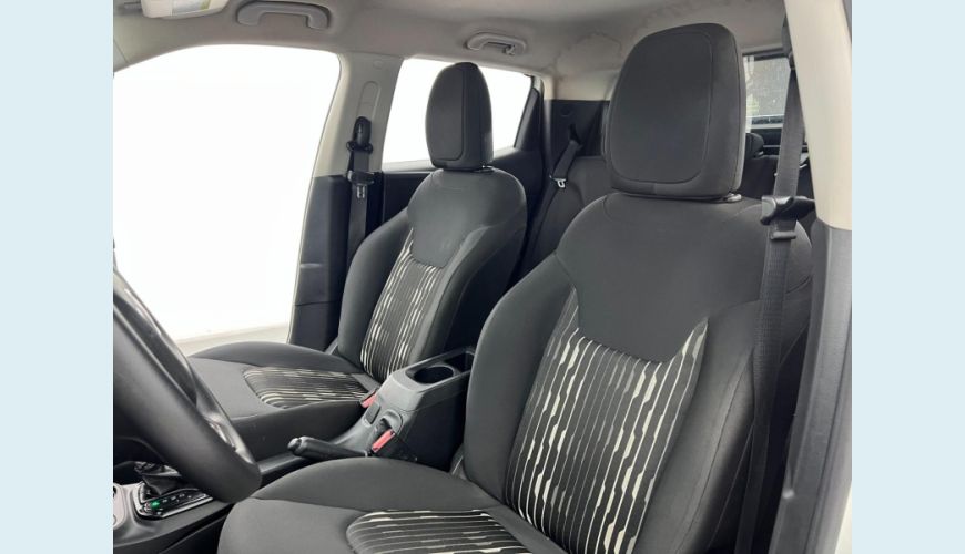 FIAT TORO ENDURANCE AT6 - BRANCO - 2020 Foto 9 (Grande)