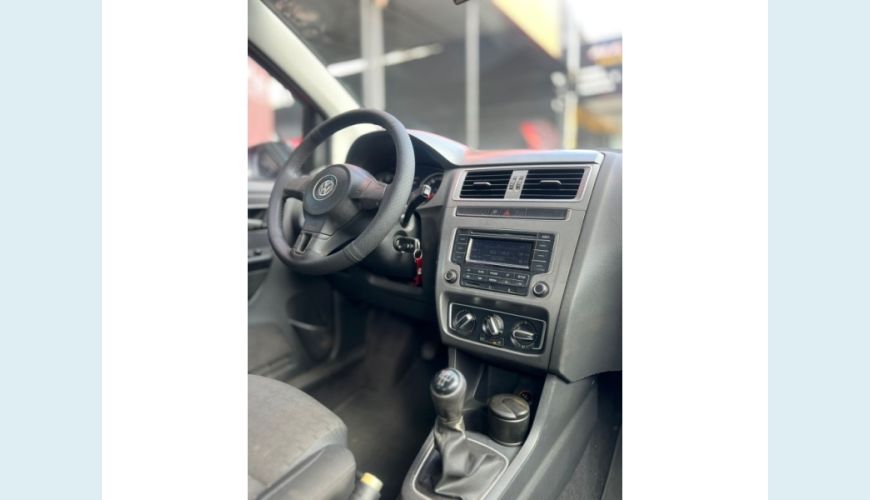 VOLKSWAGEN FOX - VERMELHO - 2015 Foto 9 (Grande)