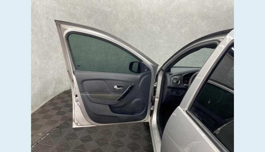 RENAULT LOGAN ZEN 1.0 12V SCE (FLEX) - PRATA - 2020 Foto 9 (Grande)