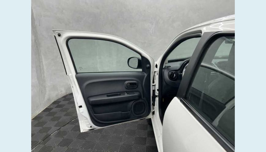 FIAT MOBI LIKE 1.0 (FLEX) - BRANCO - 2023 Foto 9 (Grande)