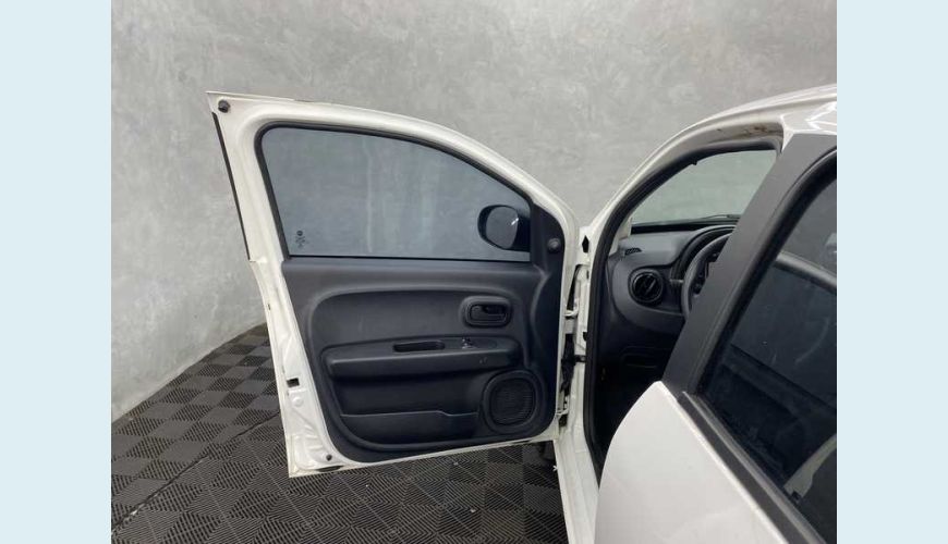 FIAT MOBI LIKE 1.0 (FLEX) - BRANCO - 2021 Foto 9 (Grande)