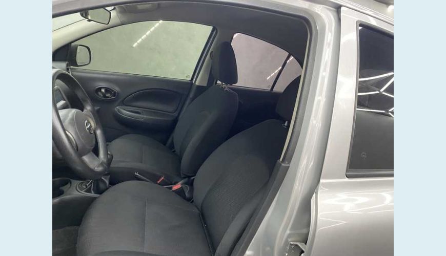 NISSAN MARCH 1.0 16V (FLEX) - PRATA - 2013 Foto 9 (Grande)