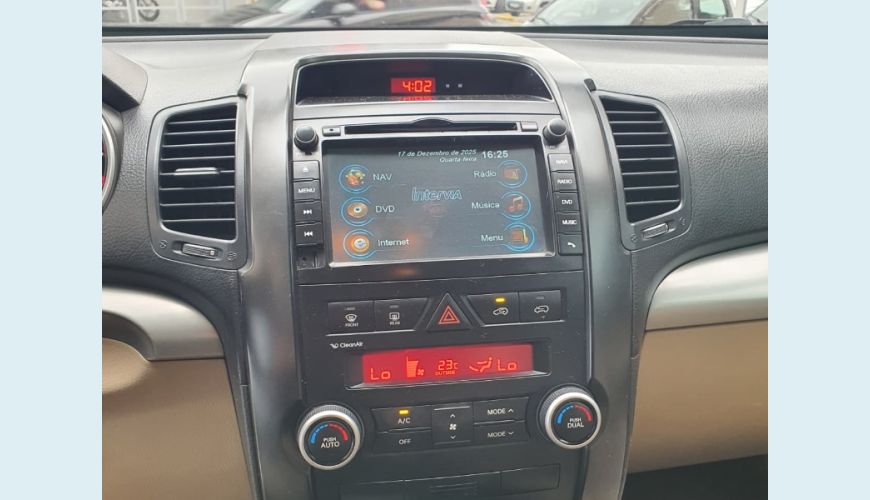 KIA SORENTO 2.4 16V AUT. 4P - BRANCO - 2012 Foto 9 (Grande)