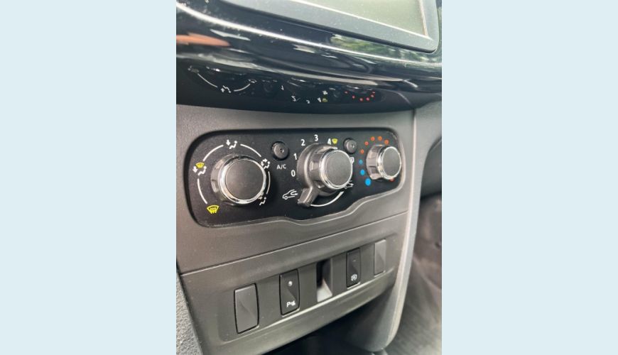 RENAULT LOGAN ZEN FLEX 1.0 12V 4P MEC. - BRANCO - 2023 Foto 9 (Grande)