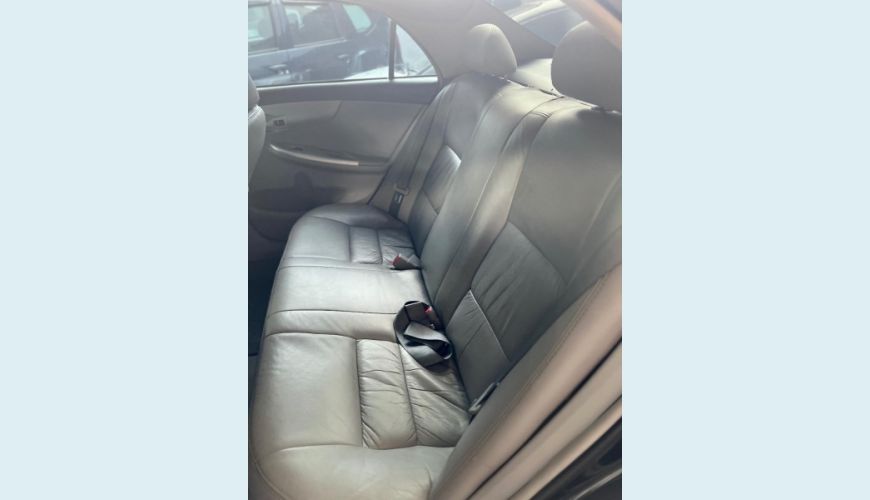 TOYOTA COROLLA GLI 1.8 FLEX 16V MEC. - PRETO - 2014 Foto 9 (Grande)