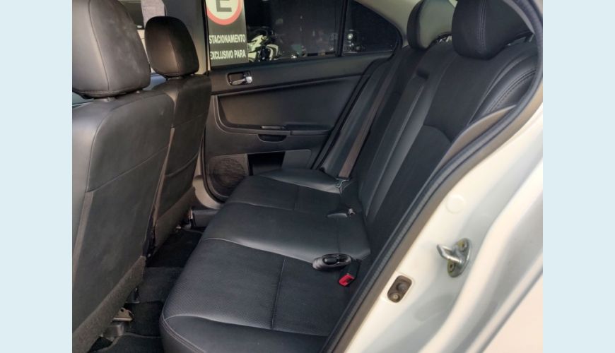MITSUBISHI LANCER - BRANCO - 2018 Foto 9 (Grande)