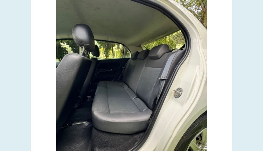 VOLKSWAGEN GOL - BRANCO - 2021 Foto 9 (Grande)