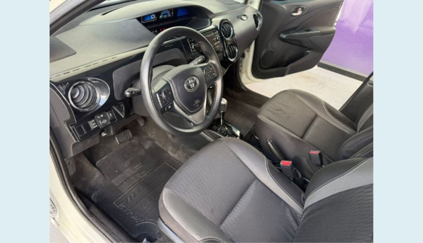 TOYOTA ETIOS FLEX AUT. 4P - BRANCO - 2019 Foto 9 (Grande)
