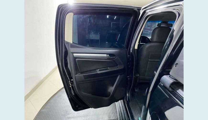 CHEVROLET S-10 ADVANTAGE 2.5 ECOTEC SIDI FLEX MANUAL 4P - PRETO - 2017 Foto 9 (Grande)