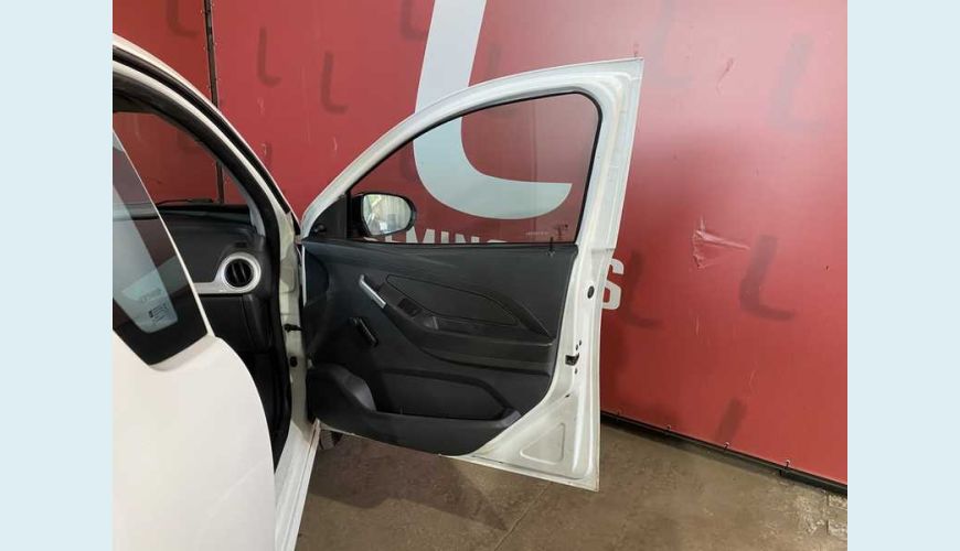 CHEVROLET MONTANA LS 1.4 FLEX MANUAL 2P - BRANCO - 2019 Foto 9 (Grande)