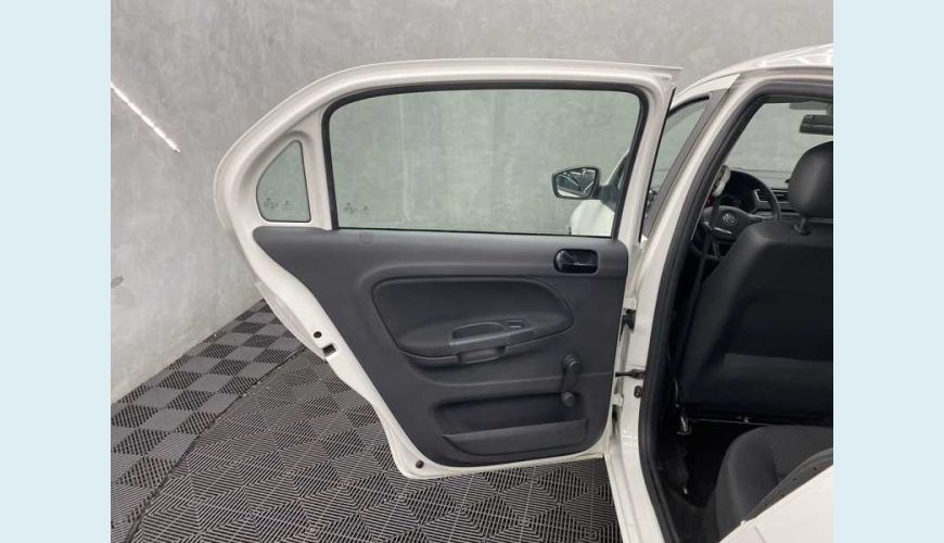 VOLKSWAGEN VOYAGE 1.6 FLEX MANUAL 4P - BRANCO - 2022 Foto 9 (Grande)