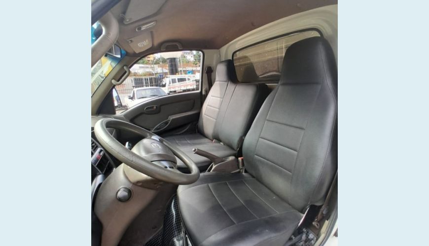 HYUNDAI HR 2.5 TCI HD DIESEL MANUAL 2P - BRANCO - 2016 Foto 9 (Grande)