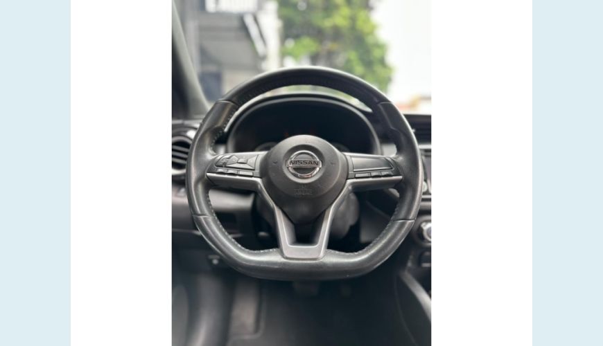 NISSAN KICKS FLEX AUT. 4P - PRATA - 2017 Foto 9 (Grande)